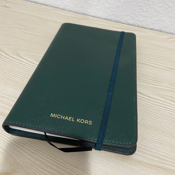 Michael Kors Green Notebook - Picture 5 of 6